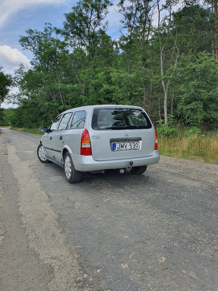 kép