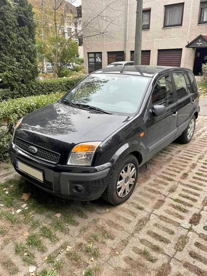 7. Ford Fusion 1.4 kombi